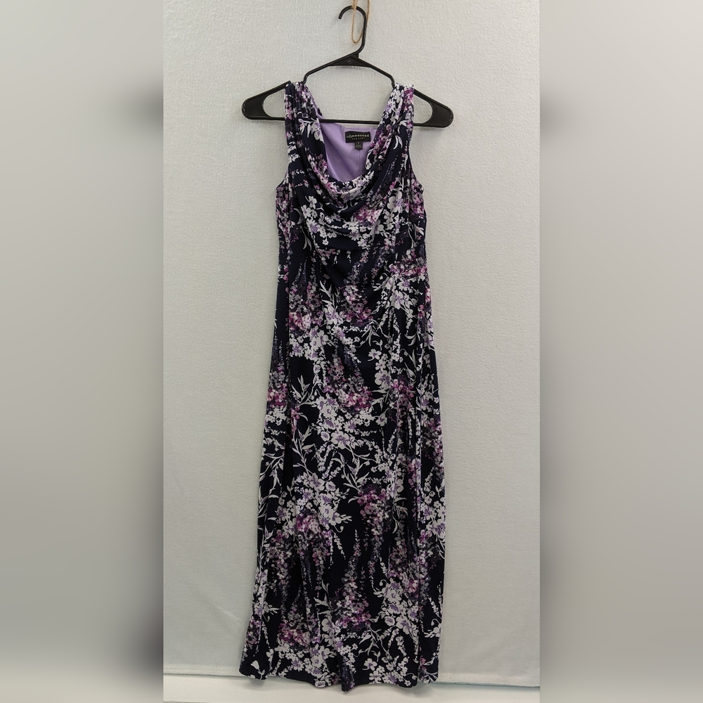 Connected Apparel size 8 violet floral dress